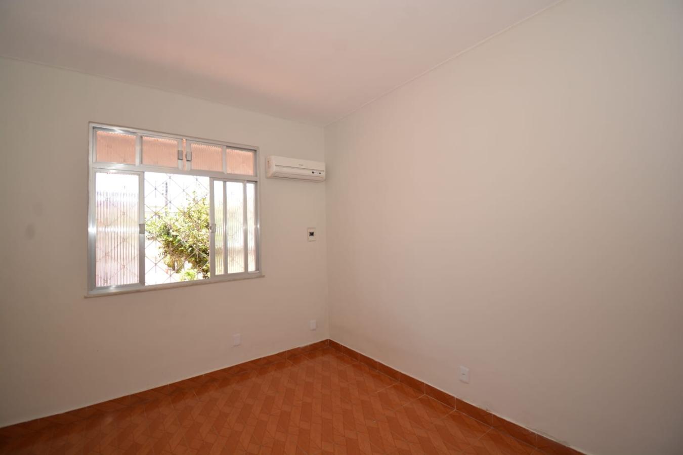 Casa à venda com 2 quartos, 72m² - Foto 17