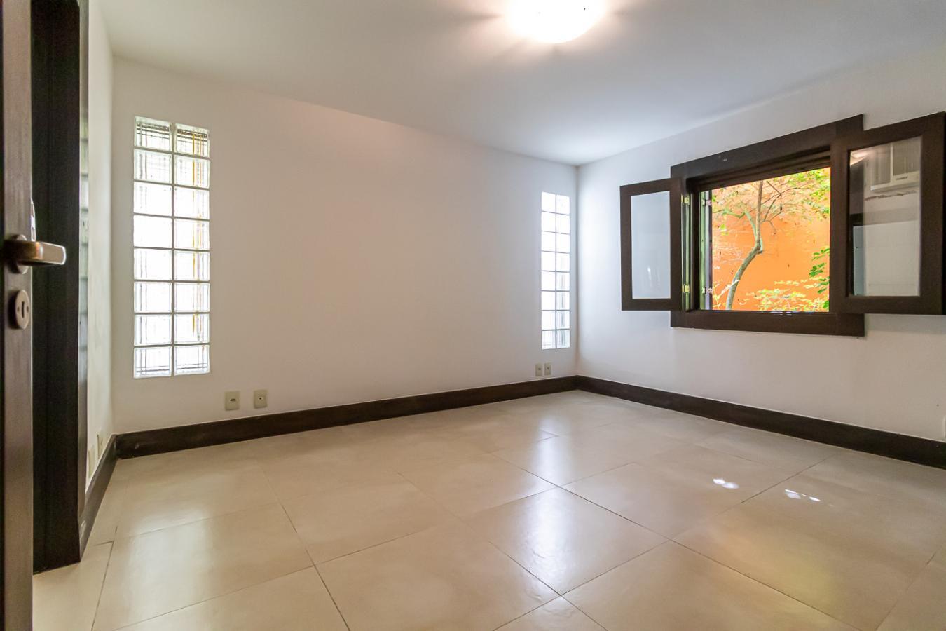 Casa à venda com 5 quartos, 384m² - Foto 14