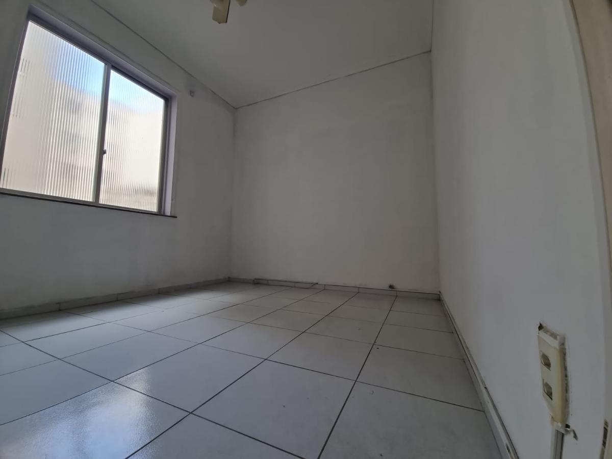 Apartamento à venda com 2 quartos, 68m² - Foto 4