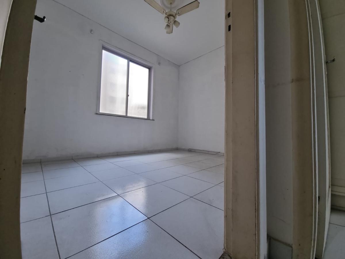 Apartamento à venda com 2 quartos, 68m² - Foto 7