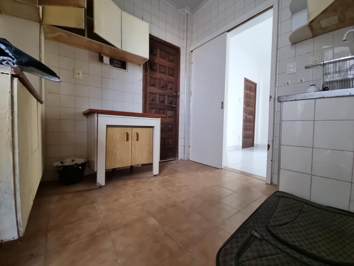 Apartamento à venda com 2 quartos, 68m² - Foto 8