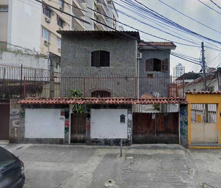 Casa à venda com 3 quartos, 191m² - Foto 1