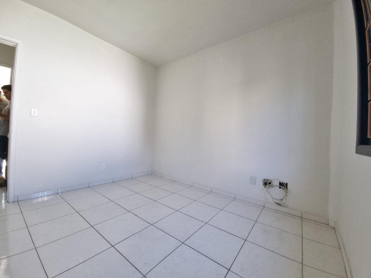 Casa à venda com 2 quartos, 62m² - Foto 13