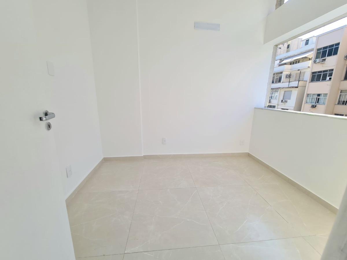 Apartamento à venda com 2 quartos, 60m² - Foto 3