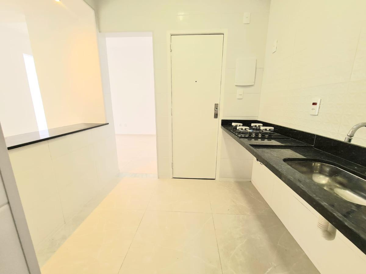 Apartamento à venda com 2 quartos, 60m² - Foto 8