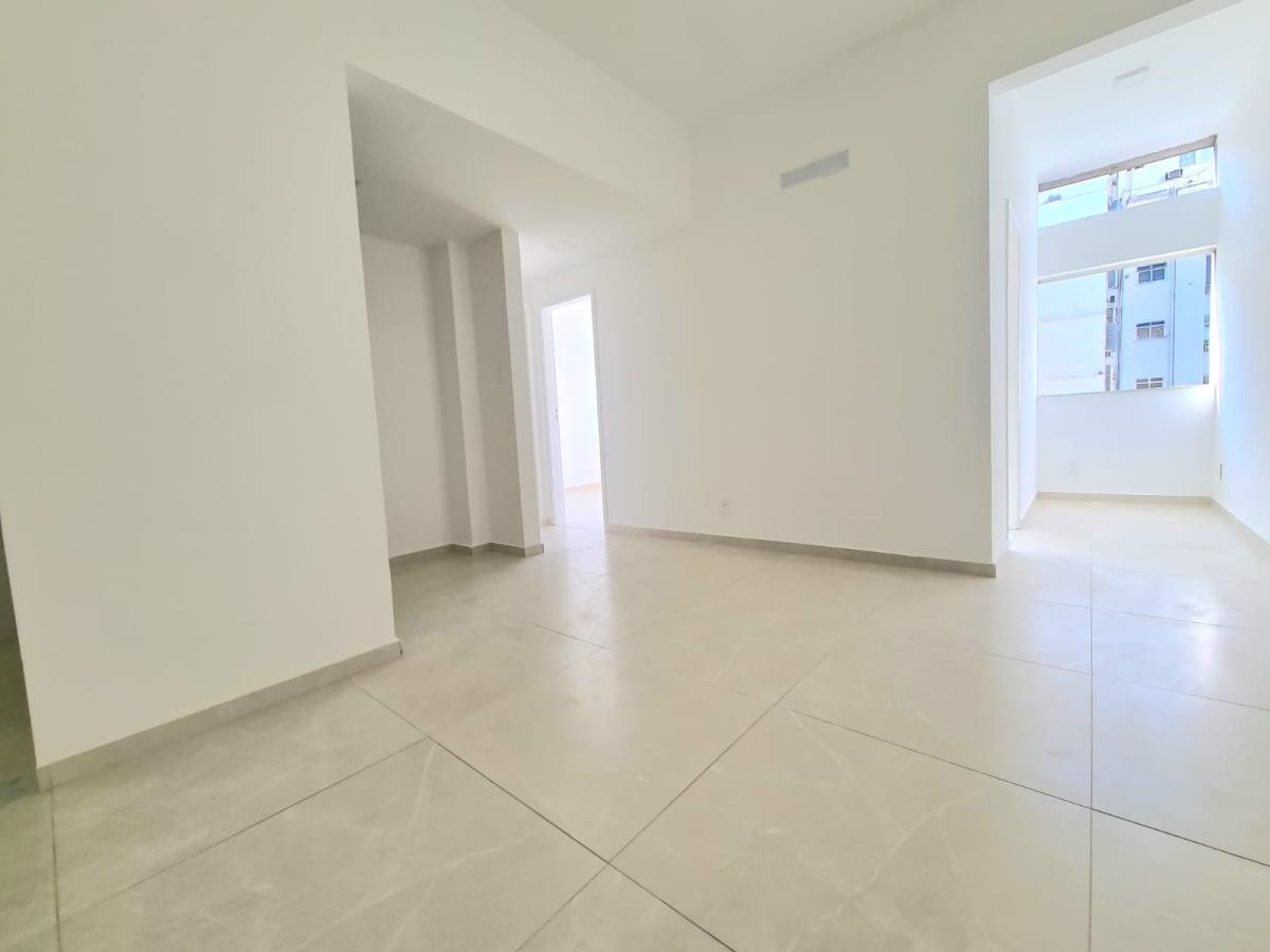 Apartamento à venda com 2 quartos, 60m² - Foto 18