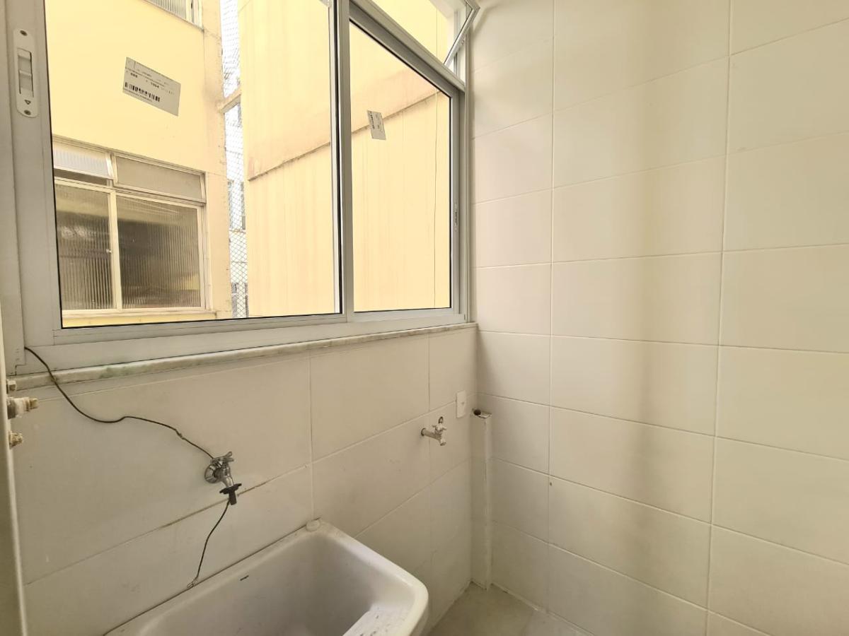 Apartamento à venda com 2 quartos, 60m² - Foto 21