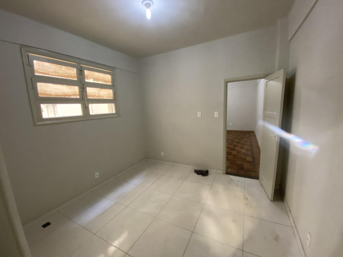 Apartamento à venda com 6 quartos, 223m² - Foto 17