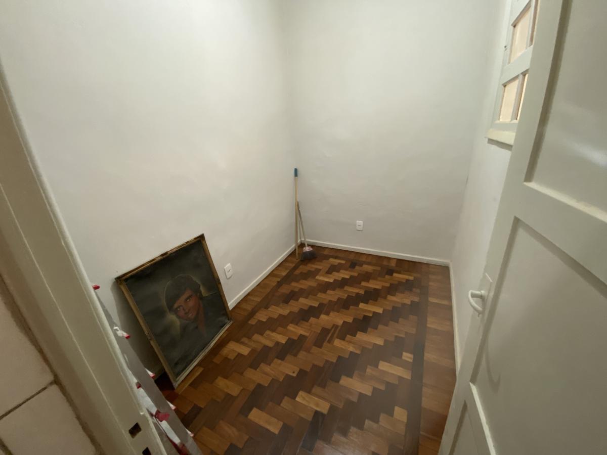 Apartamento à venda com 6 quartos, 223m² - Foto 19