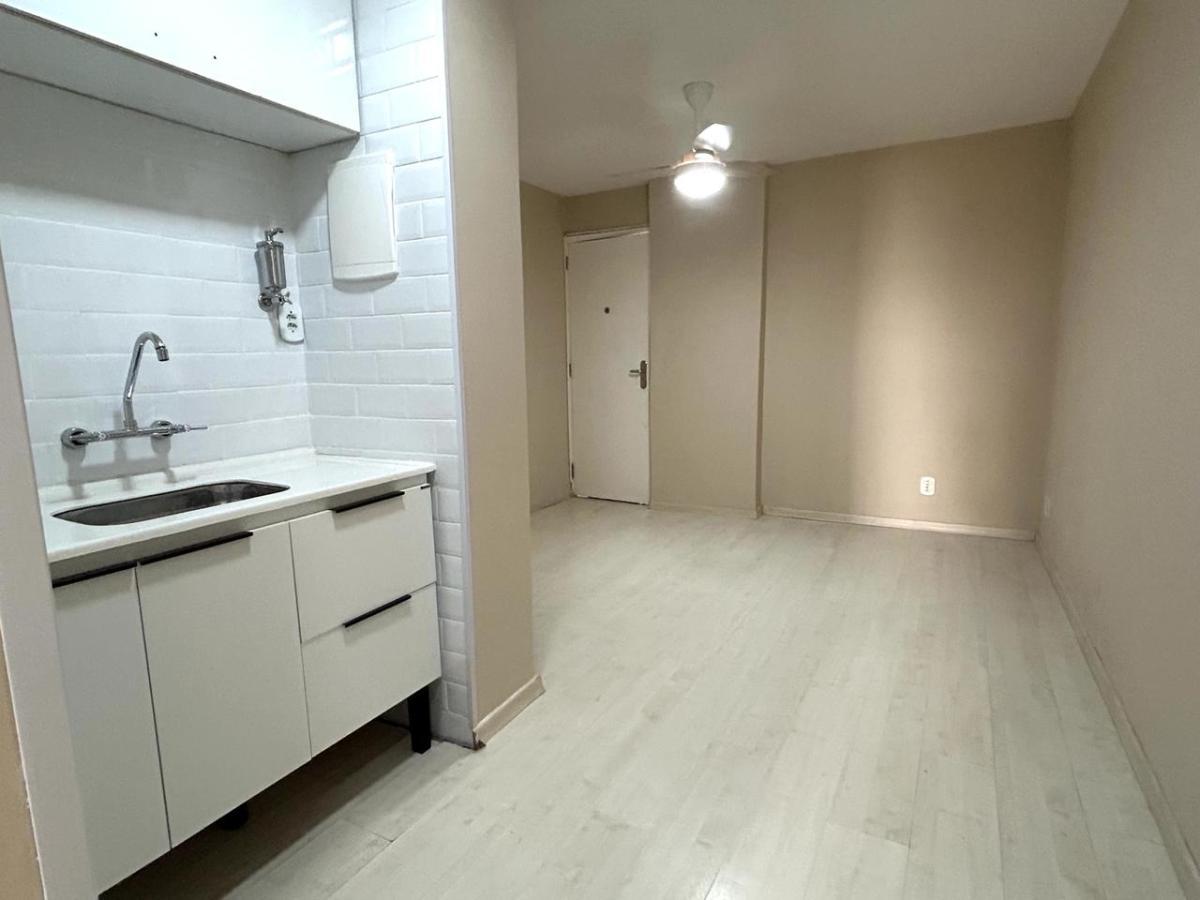 Apartamento à venda com 1 quarto, 41m² - Foto 12