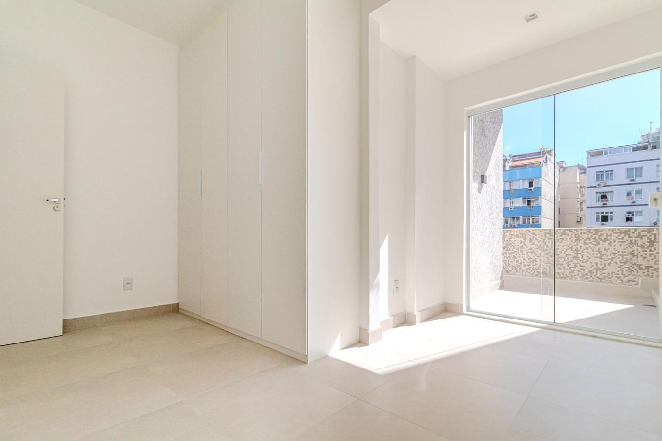 Apartamento à venda com 3 quartos, 135m² - Foto 20