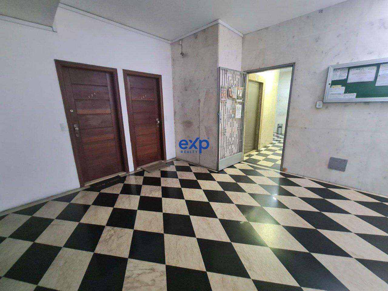 Apartamento à venda com 1 quarto, 42m² - Foto 1