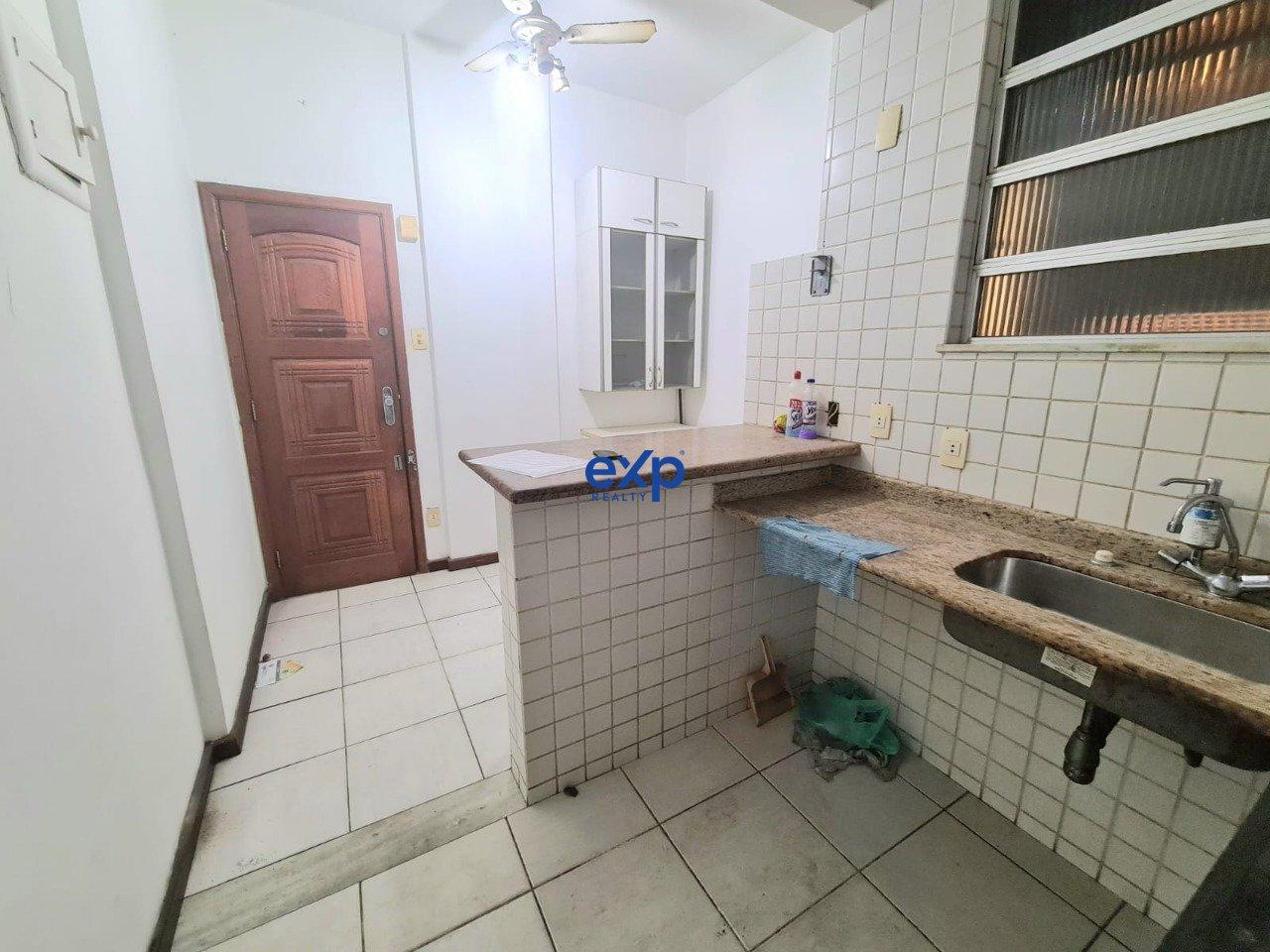 Apartamento à venda com 1 quarto, 42m² - Foto 29