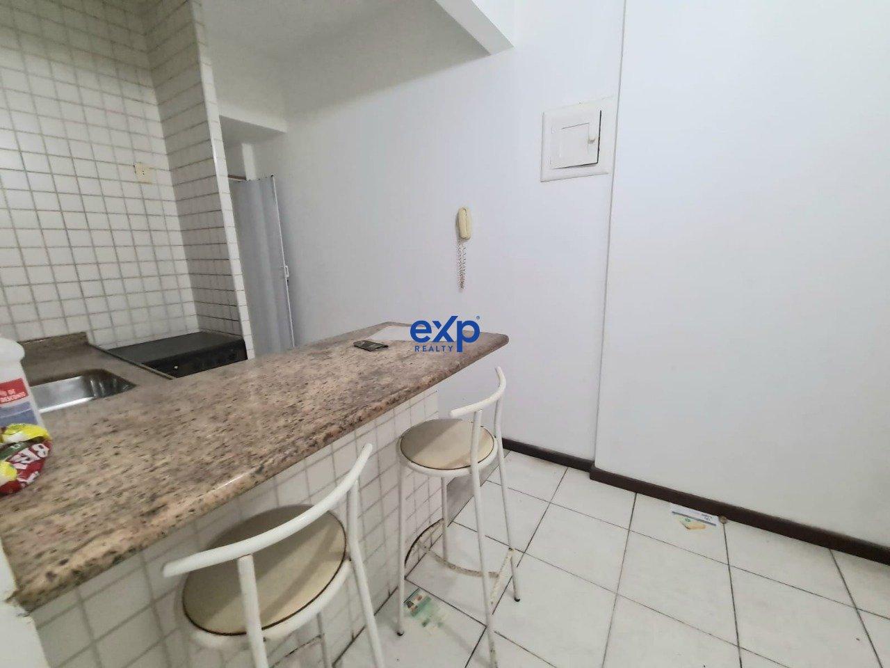 Apartamento à venda com 1 quarto, 42m² - Foto 30