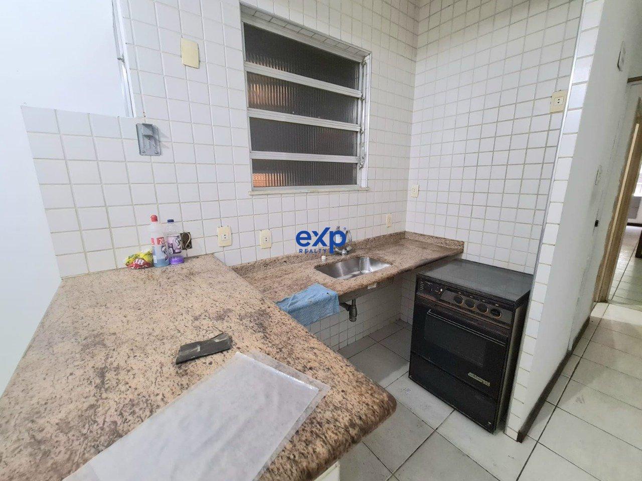 Apartamento à venda com 1 quarto, 42m² - Foto 32