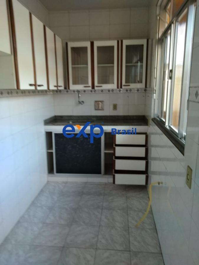 Casa à venda com 2 quartos, 120m² - Foto 8