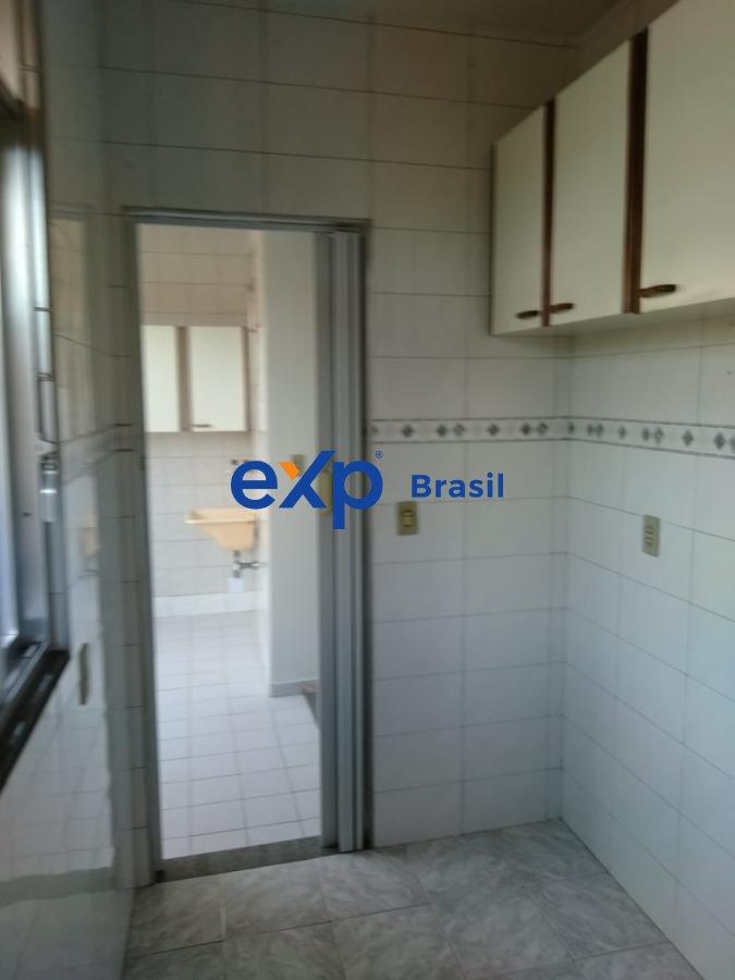 Casa à venda com 2 quartos, 120m² - Foto 9