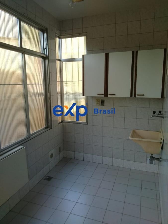 Casa à venda com 2 quartos, 120m² - Foto 17