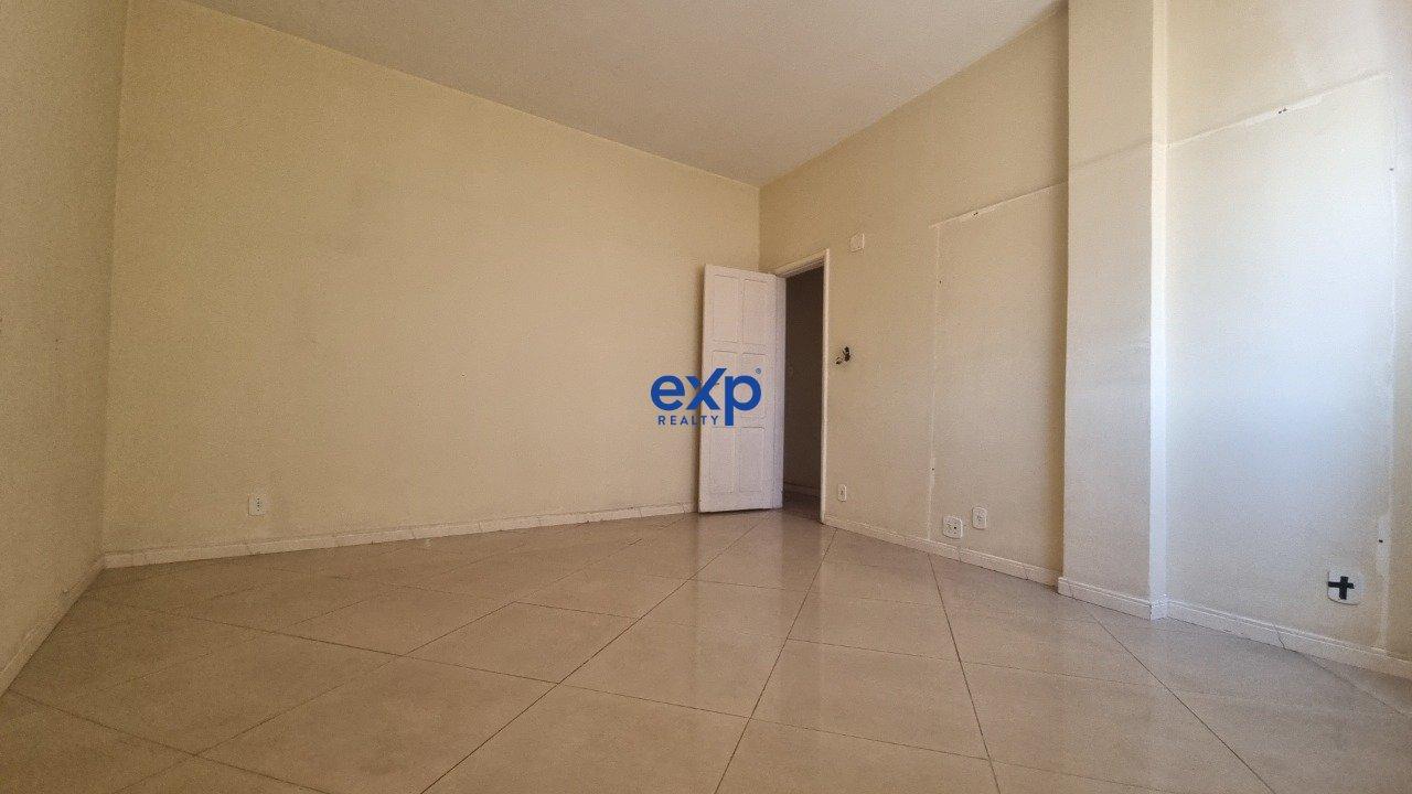 Apartamento à venda com 2 quartos, 71m² - Foto 11