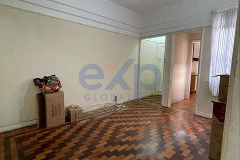 Apartamento à venda com 2 quartos, 70m² - Foto 2