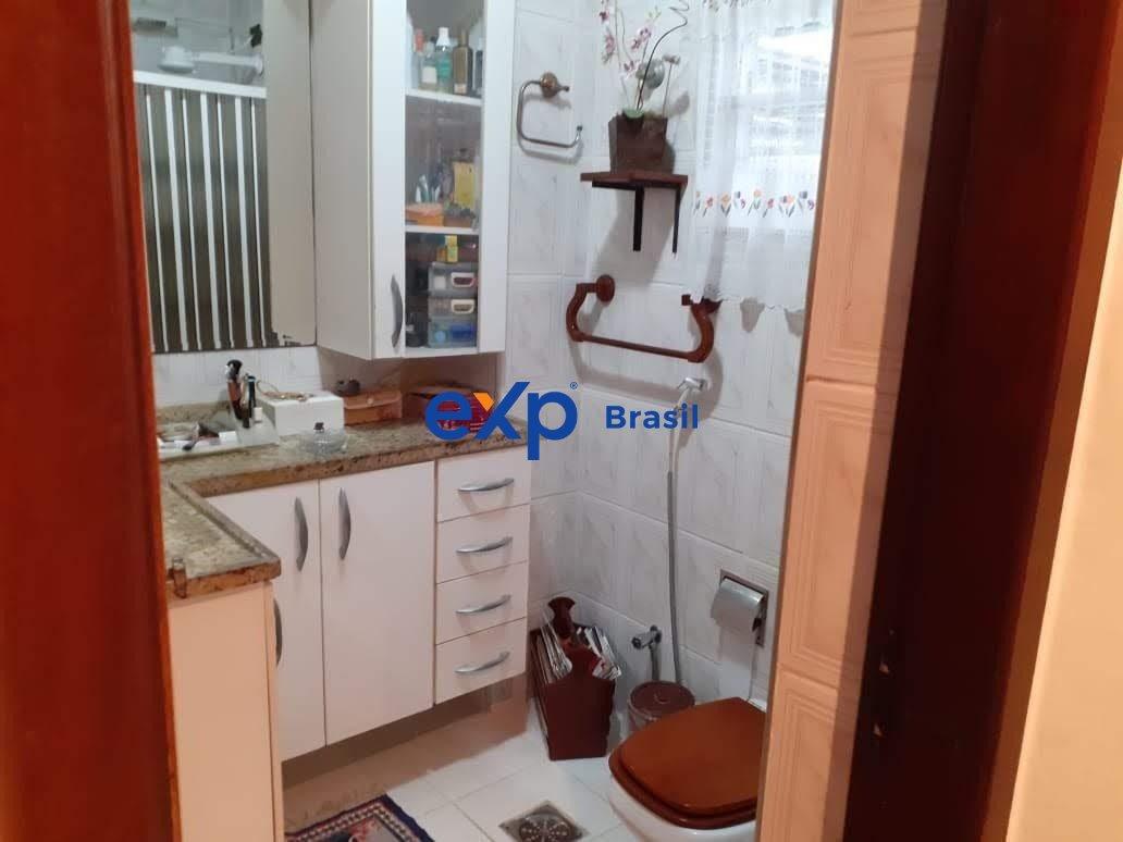 Apartamento à venda com 2 quartos, 75m² - Foto 2