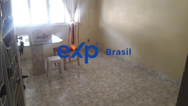 Apartamento à venda com 2 quartos, 70m² - Foto 4