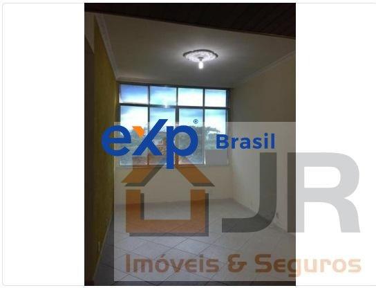 Apartamento à venda com 2 quartos, 64m² - Foto 2