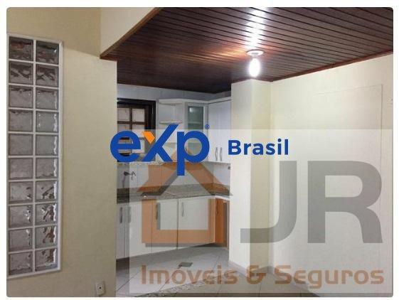 Apartamento à venda com 2 quartos, 64m² - Foto 8