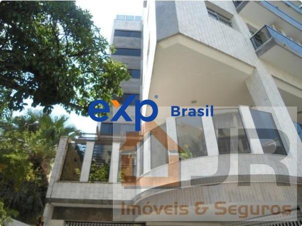 Apartamento à venda com 3 quartos, 135m² - Foto 1