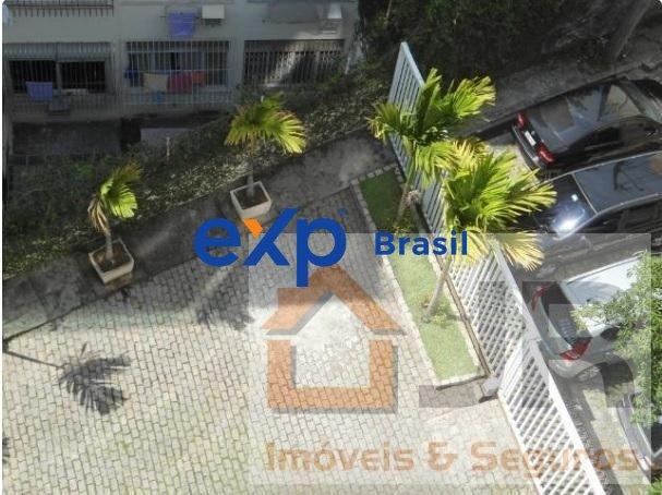 Apartamento à venda com 3 quartos, 135m² - Foto 4