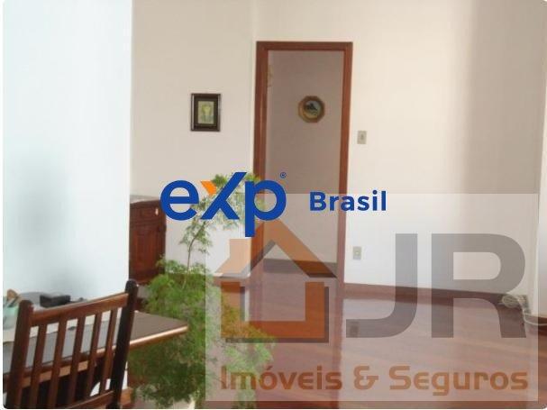 Apartamento à venda com 3 quartos, 135m² - Foto 8