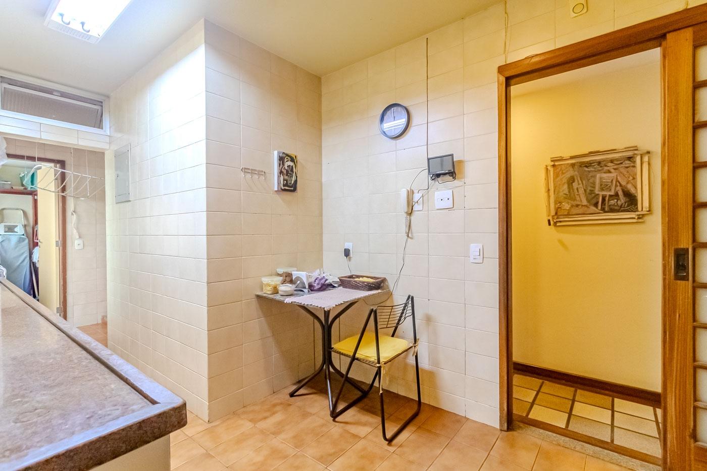 Apartamento à venda com 3 quartos, 137m² - Foto 6