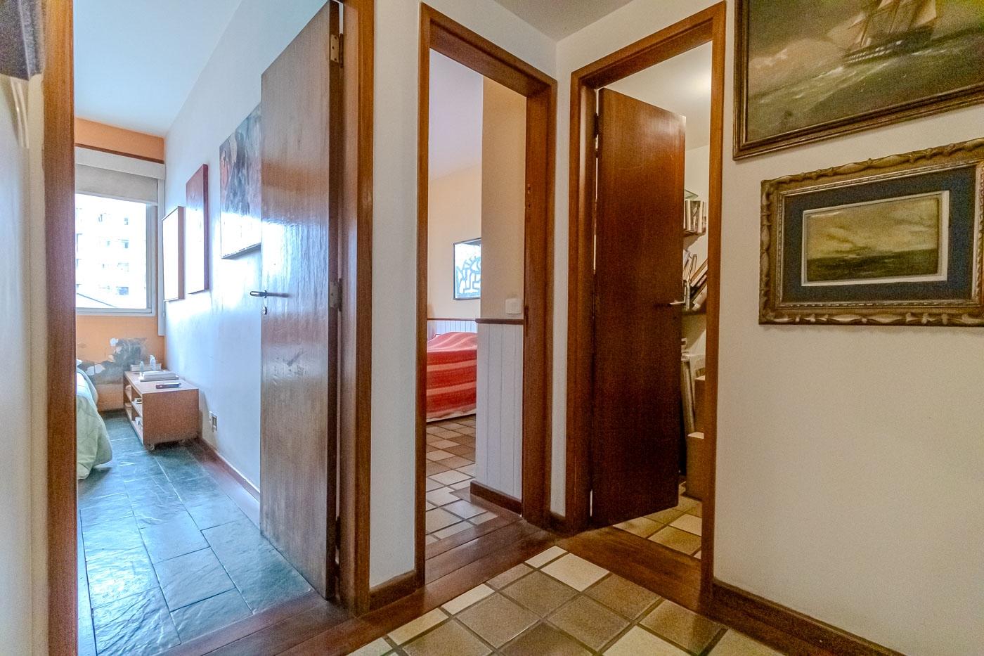 Apartamento à venda com 3 quartos, 137m² - Foto 10