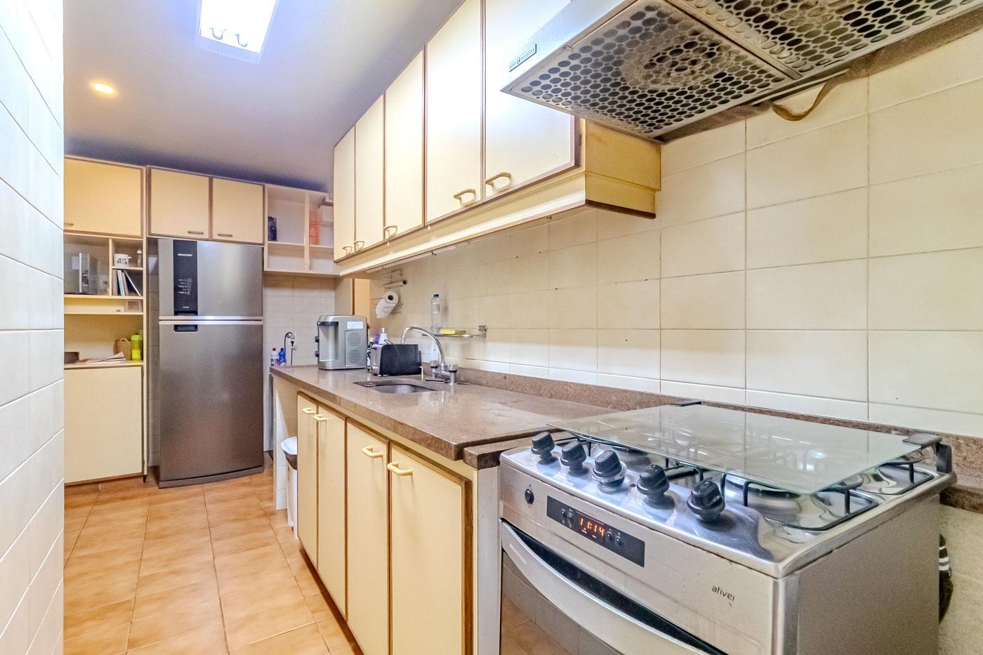 Apartamento à venda com 3 quartos, 137m² - Foto 20