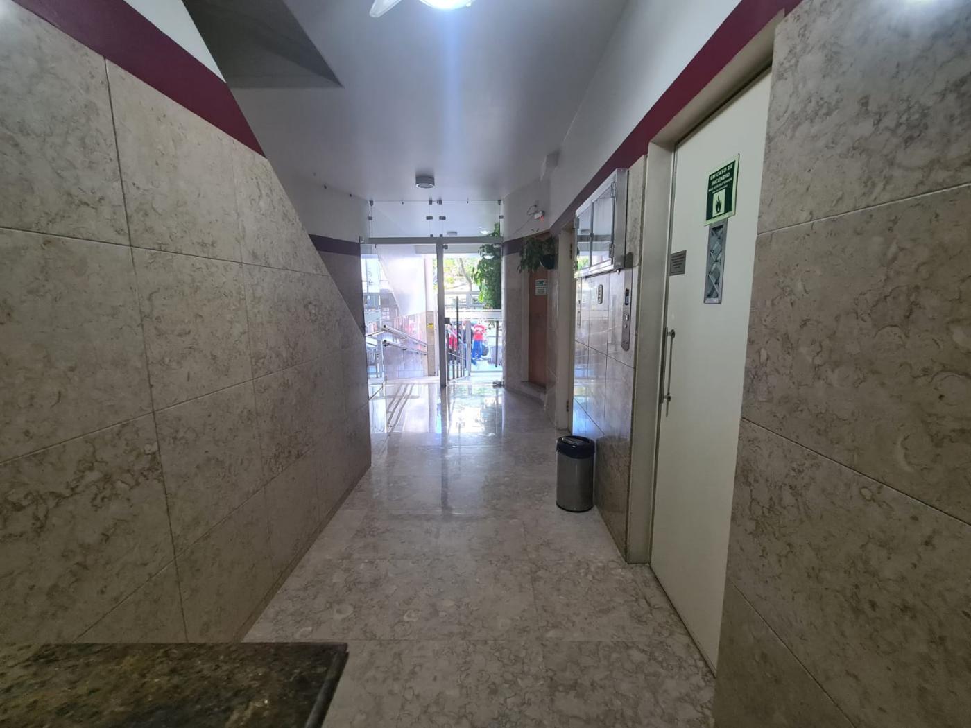 Apartamento à venda com 1 quarto, 37m² - Foto 4