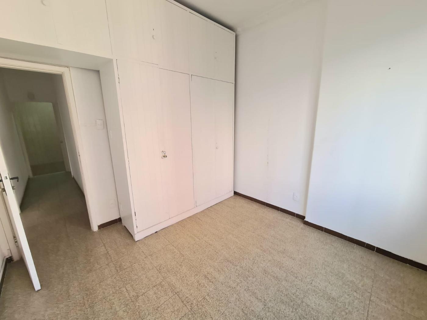 Apartamento à venda com 2 quartos, 70m² - Foto 4