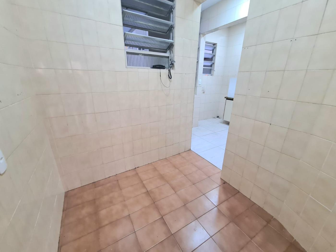 Apartamento à venda com 2 quartos, 70m² - Foto 15