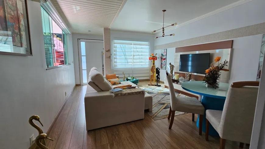 Casa de Condomínio à venda com 4 quartos, 214m² - Foto 13