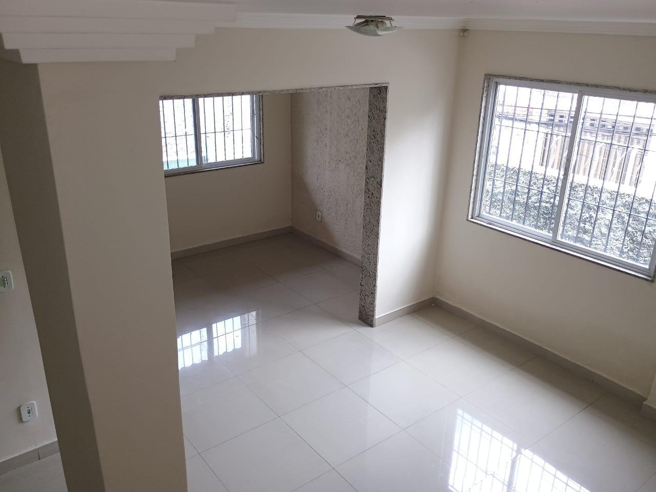 Casa à venda com 3 quartos, 240m² - Foto 5