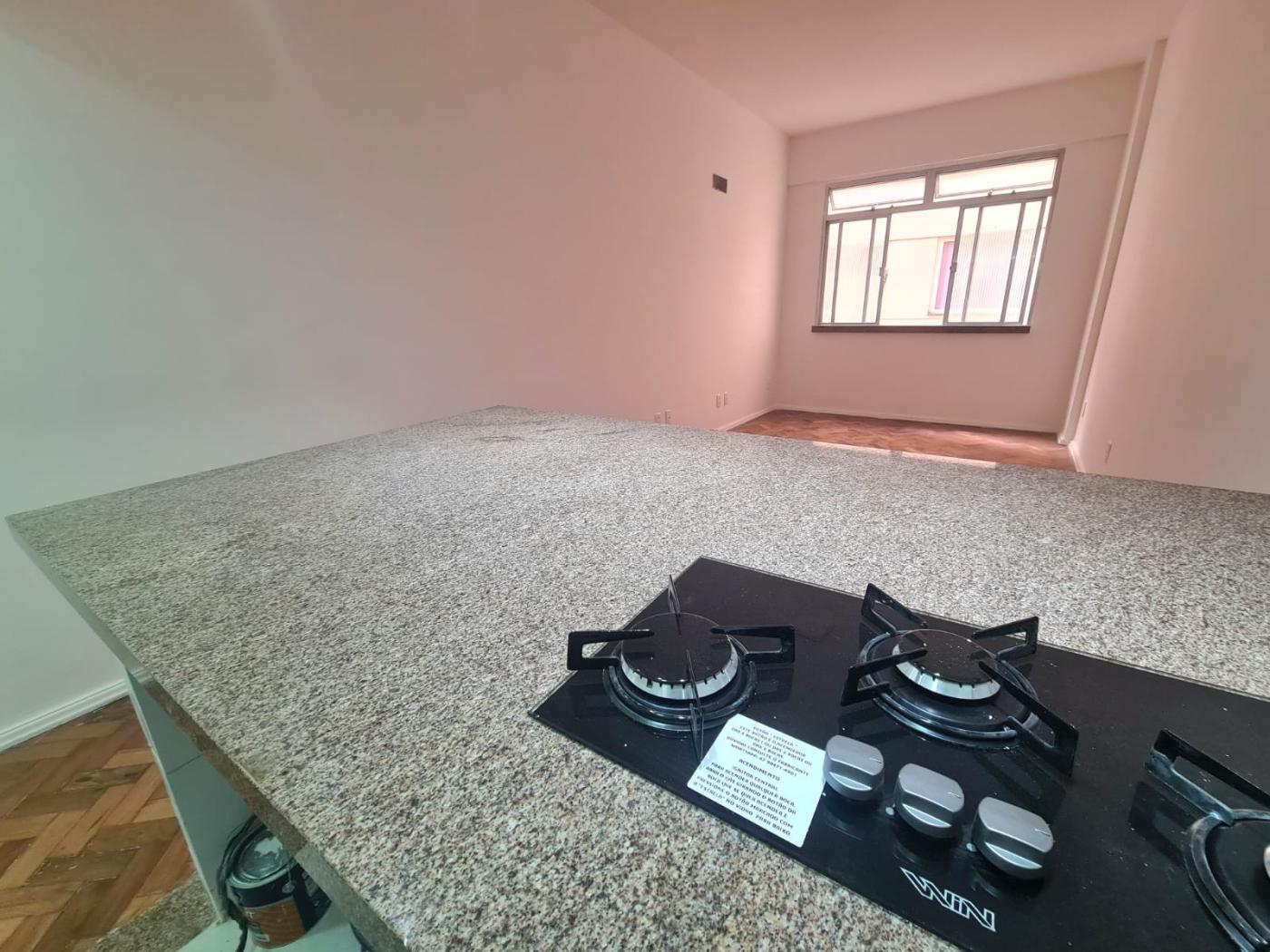 Apartamento à venda com 1 quarto, 31m² - Foto 17