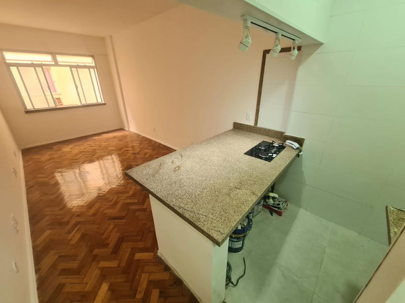 Apartamento à venda com 1 quarto, 31m² - Foto 22