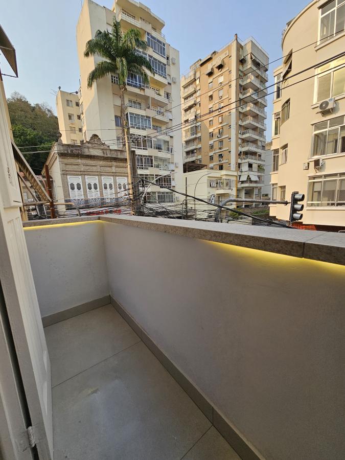 Apartamento à venda com 3 quartos, 75m² - Foto 1